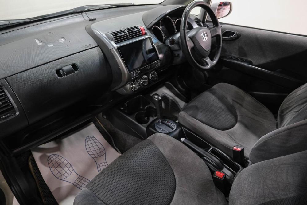 Honda Fit I Новокузнецк  - изображение 16