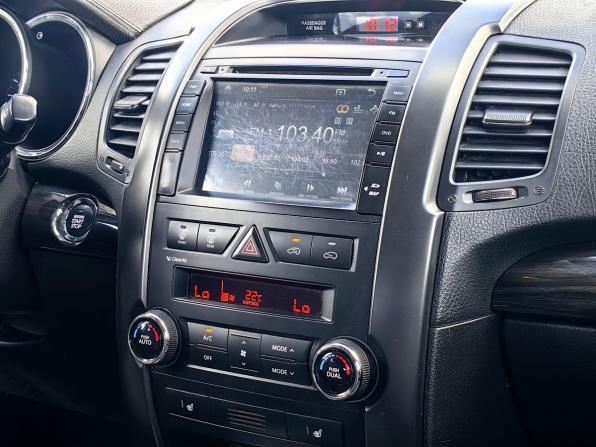 Kia Sorento II с пробегом 2011 года, цена 1 269 000 рублей, 210000 км, внедорожник, Автокод Объявления