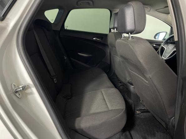 Opel Astra J с пробегом 2011 года, цена 749 000 рублей, 148135 км, хэтчбек, Автокод Объявления