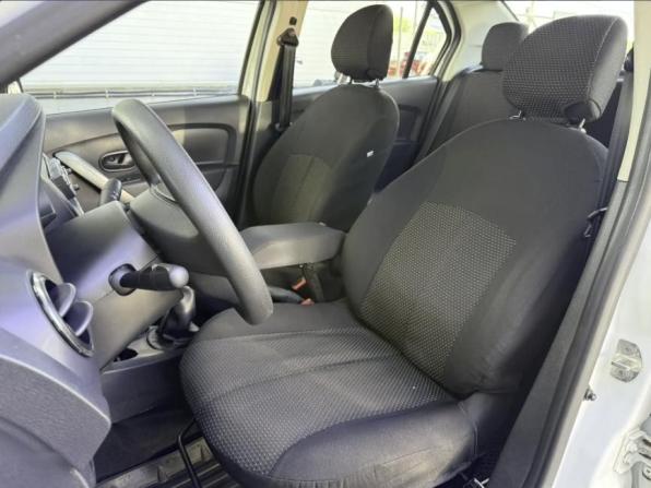 Renault Logan II с пробегом 2018 года, цена 899 000 рублей, 44800 км, седан, Автокод Объявления