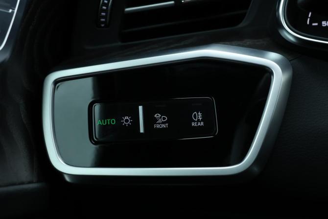Audi A6 V (C8) с пробегом 2022 года, цена 4 600 000 рублей, 88943 км, седан, Автокод Объявления