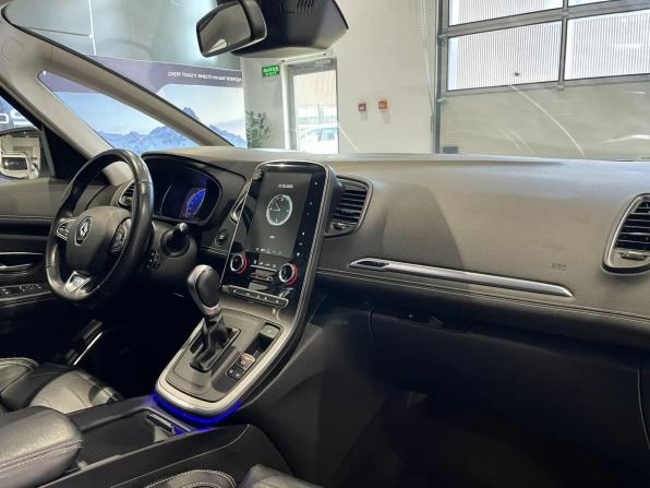 Renault Scenic IV с пробегом 2018 года, цена 1 490 000 рублей, 186130 км, компактвэн, Автокод Объявления