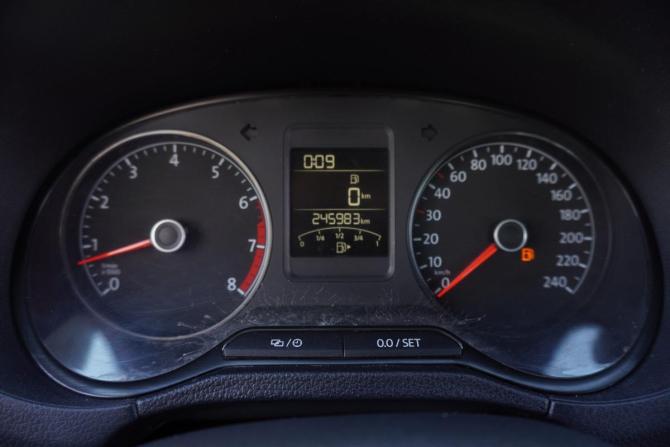 Volkswagen Polo V Рестайлинг с пробегом 2018 года, цена 840 000 рублей, 245992 км, седан, Автокод Объявления