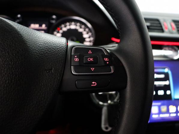 Volkswagen Passat B7 с пробегом 2012 года, цена 1 099 000 рублей, 224603 км, седан, Автокод Объявления