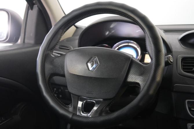 Renault Fluence I Рестайлинг с пробегом 2014 года, цена 649 000 рублей, 383000 км, седан, Автокод Объявления
