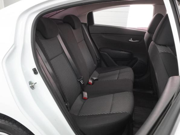 Kia Rio IV с пробегом 2018 года, цена 1 272 000 рублей, 125140 км, седан, Автокод Объявления