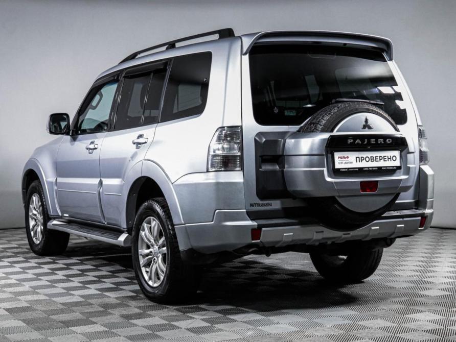 Mitsubishi Pajero IV Рестайлинг 1 Москва  - изображение 8