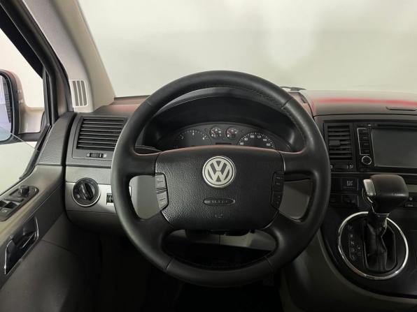 Volkswagen Multivan T5 с пробегом 2008 года, цена 1 420 000 рублей, 381251 км, минивэн, Автокод Объявления