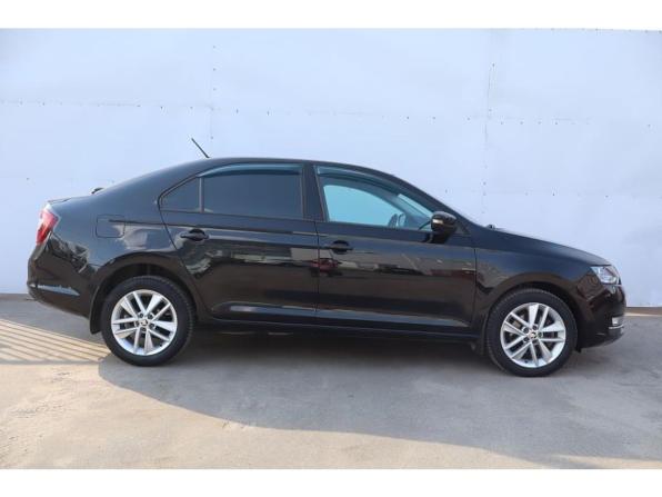 Skoda Rapid I Рестайлинг с пробегом 2019 года, цена 1 385 000 рублей, 79600 км, лифтбек, Автокод Объявления