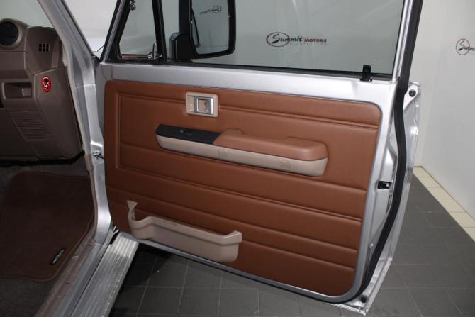 Toyota Land Cruiser 70 Series Рестайлинг 2 с пробегом 2025 года, цена 8 700 000 рублей, 19881 км, внедорожник, Автокод Объявления