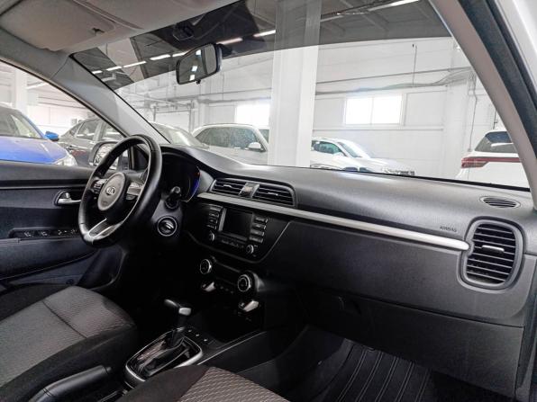 Kia Rio IV Рестайлинг с пробегом 2020 года, цена 1 490 000 рублей, 113385 км, седан, Автокод Объявления