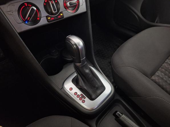 Volkswagen Polo V Рестайлинг с пробегом 2020 года, цена 1 245 000 рублей, 131588 км, седан, Автокод Объявления