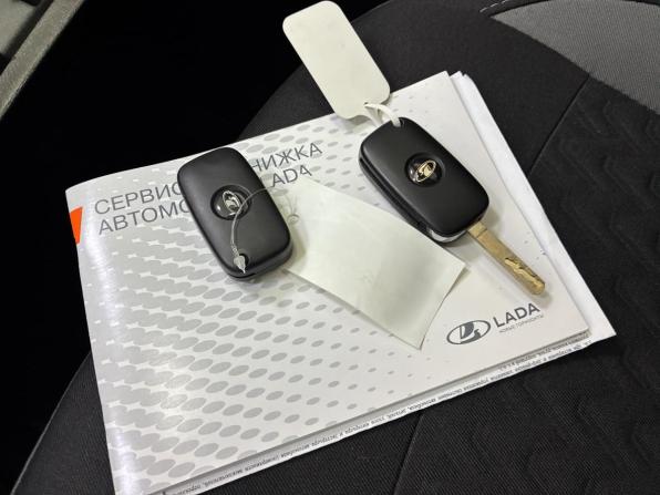 Lada (ВАЗ) Vesta I Рестайлинг (NG) с пробегом 2024 года, цена 1 099 000 рублей, 53000 км, седан, Автокод Объявления