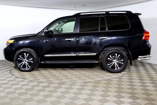 Toyota Land Cruiser 200 Series Рестайлинг 1 с пробегом 2015 года, цена 4 099 990 рублей, 254192 км, внедорожник, Автокод Объявления