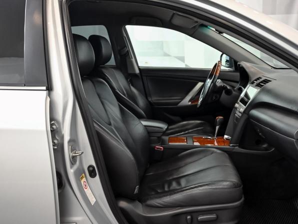 Toyota Camry VI (XV40) Рестайлинг с пробегом 2011 года, цена 1 400 000 рублей, 263500 км, седан, Автокод Объявления