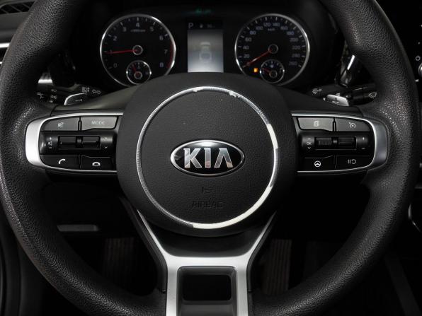 Kia K5 III с пробегом 2019 года, цена 2 398 000 рублей, 85243 км, седан, Автокод Объявления