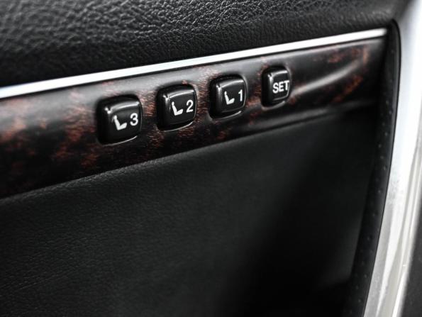 Toyota Land Cruiser 200 Series Рестайлинг 1 с пробегом 2014 года, цена 3 799 000 рублей, 217089 км, внедорожник, Автокод Объявления