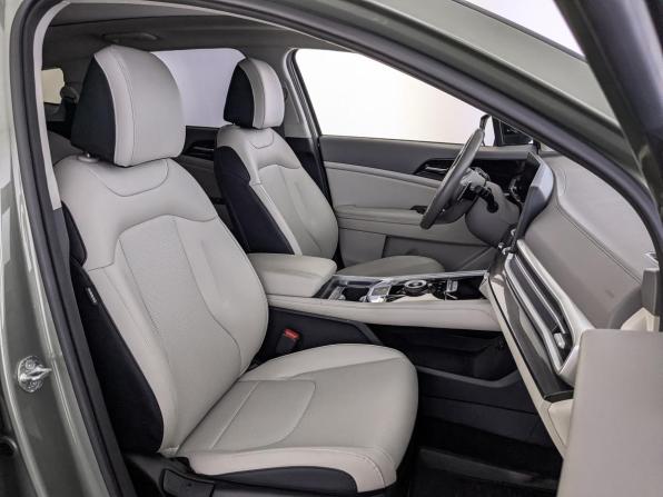 Kia Sportage V с пробегом 2023 года, цена 3 200 000 рублей, 36260 км, внедорожник, Автокод Объявления