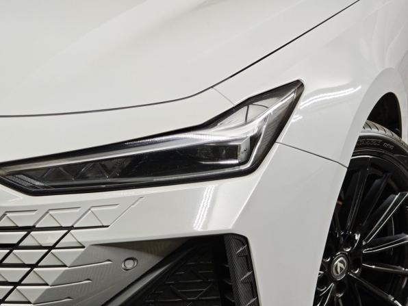 Changan UNI-V I с пробегом 2023 года, цена 2 100 000 рублей, 23121 км, лифтбек, Автокод Объявления
