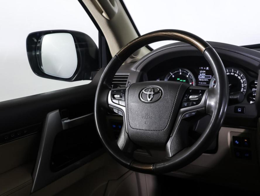 Toyota Land Cruiser 200 Series Рестайлинг 2 Москва  - изображение 12