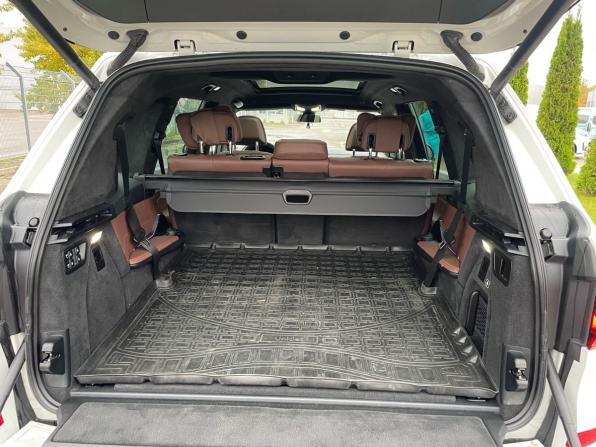 BMW X7 I (G07) с пробегом 2022 года, цена 9 793 000 рублей, 75677 км, внедорожник, Автокод Объявления