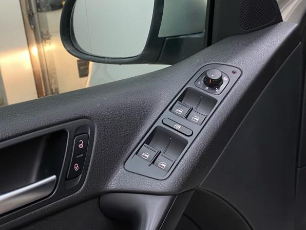 Volkswagen Tiguan I Рестайлинг с пробегом 2012 года, цена 1 090 000 рублей, 209959 км, внедорожник, Автокод Объявления