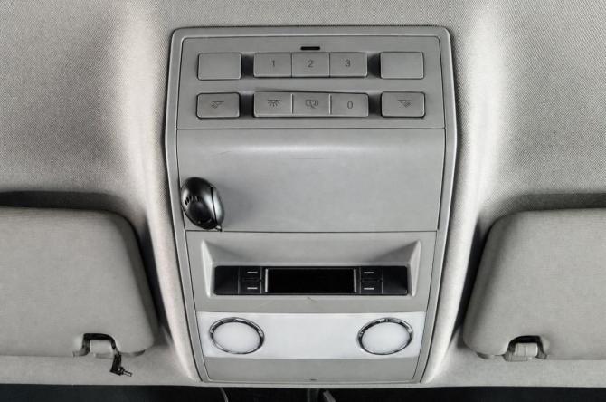 Volkswagen Touareg I Рестайлинг с пробегом 2008 года, цена 1 399 000 рублей, 246000 км, внедорожник, Автокод Объявления