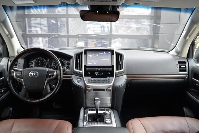 Toyota Land Cruiser 200 Series Рестайлинг 2 с пробегом 2018 года, цена 7 865 000 рублей, 62123 км, внедорожник, Автокод Объявления