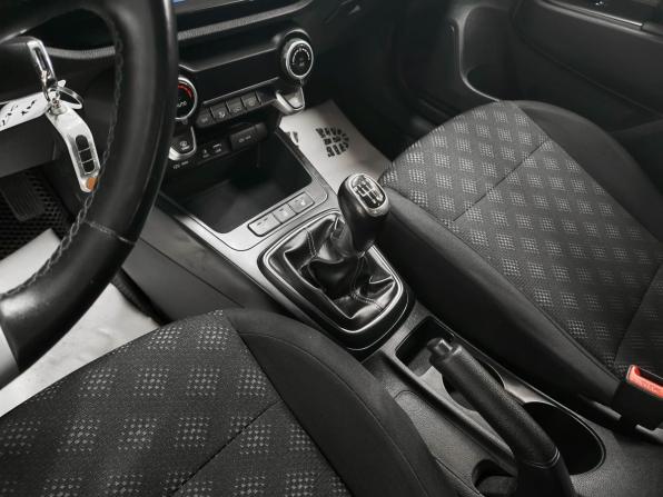 Kia Rio IV с пробегом 2018 года, цена 1 060 000 рублей, 164993 км, седан, Автокод Объявления
