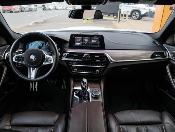 BMW 5 серии VII (G30/G31/G38) с пробегом 2017 года, цена 3 699 000 рублей, 189000 км, седан, Автокод Объявления