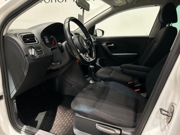 Volkswagen Polo V Рестайлинг с пробегом 2019 года, цена 999 000 рублей, 192000 км, седан, Автокод Объявления