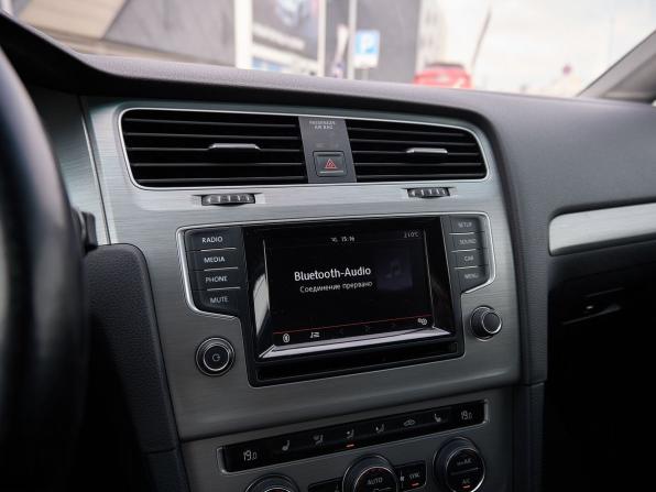 Volkswagen Golf VII с пробегом 2015 года, цена 1 262 000 рублей, 252080 км, хэтчбек, Автокод Объявления