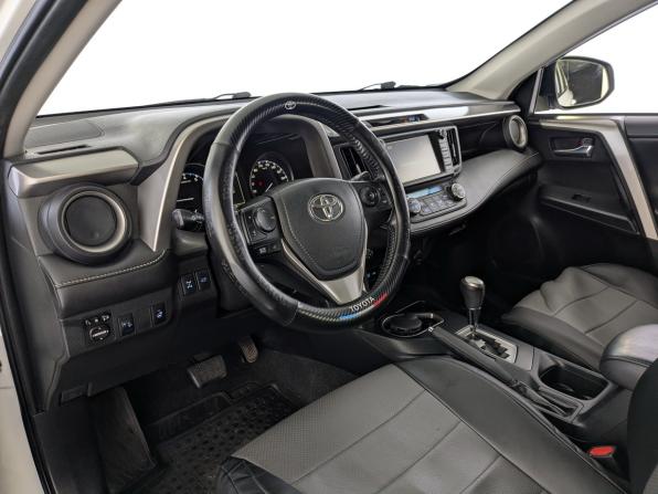 Toyota RAV4 IV (XA40) Рестайлинг с пробегом 2017 года, цена 2 325 000 рублей, 141570 км, внедорожник, Автокод Объявления