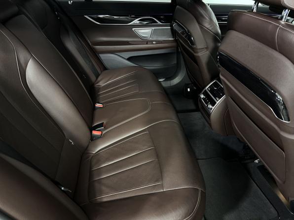 BMW 7 серии VI (G11/G12) с пробегом 2018 года, цена 4 250 000 рублей, 128202 км, седан, Автокод Объявления