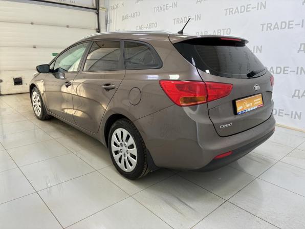 Kia Ceed II с пробегом 2014 года, цена 990 000 рублей, 217000 км, универсал, Автокод Объявления