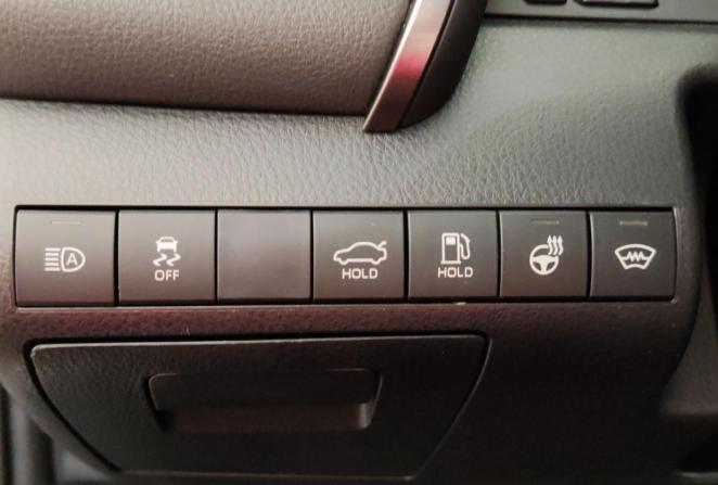 Toyota Camry VIII (XV70) Рестайлинг с пробегом 2021 года, цена 3 270 000 рублей, 82025 км, седан, Автокод Объявления