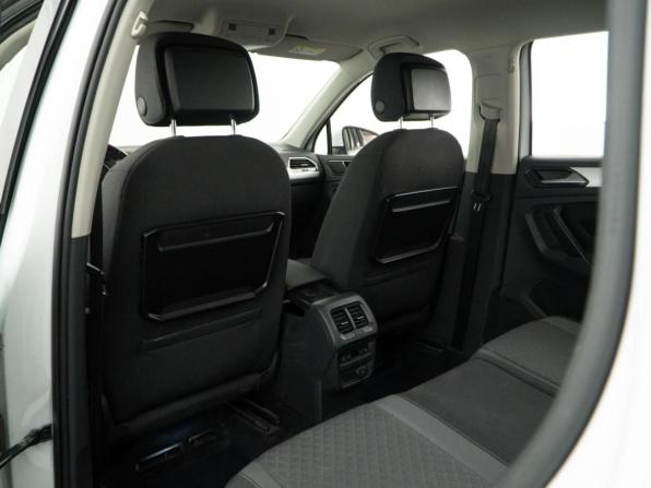 Volkswagen Tiguan II с пробегом 2017 года, цена 2 098 999 рублей, 151834 км, внедорожник, Автокод Объявления