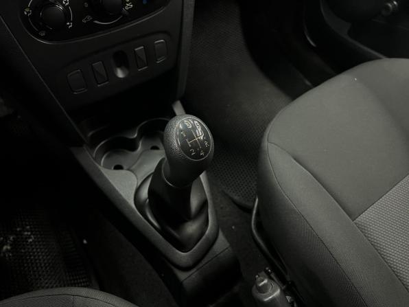 Renault Sandero II Рестайлинг с пробегом 2018 года, цена 829 000 рублей, 101873 км, хэтчбек, Автокод Объявления