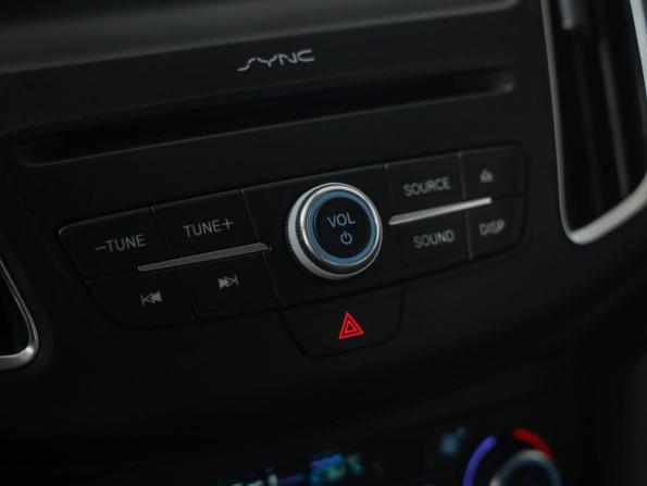 Ford Focus III Рестайлинг с пробегом 2016 года, цена 899 777 рублей, 160980 км, хэтчбек, Автокод Объявления