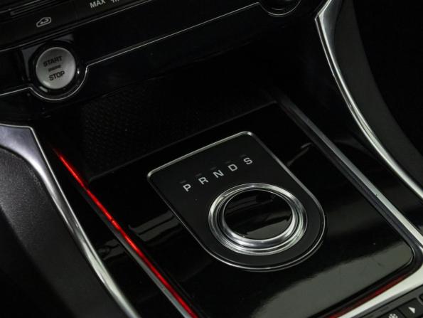 Jaguar XF II с пробегом 2018 года, цена 2 300 000 рублей, 104834 км, седан, Автокод Объявления