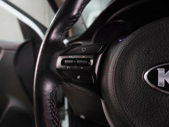 Kia Rio IV Рестайлинг с пробегом 2020 года, цена 1 399 000 рублей, 162498 км, хэтчбек, Автокод Объявления
