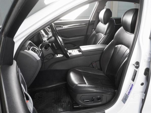 Hyundai Genesis II с пробегом 2014 года, цена 2 075 000 рублей, 225974 км, седан, Автокод Объявления