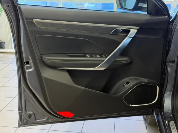 Geely Atlas Pro с пробегом 2022 года, цена 1 900 000 рублей, 73661 км, внедорожник, Автокод Объявления