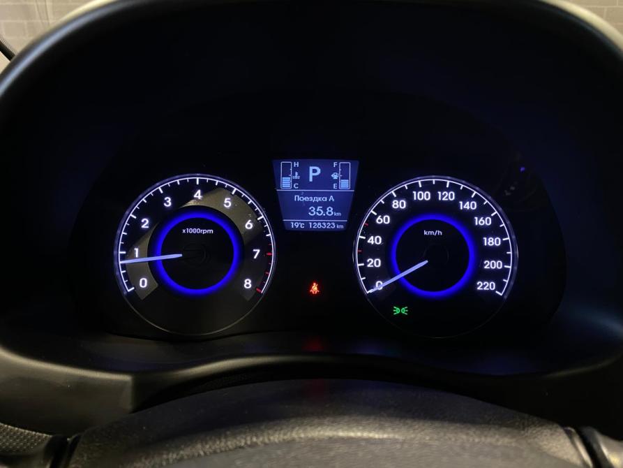 Hyundai Solaris I Рестайлинг Челябинск  - изображение 21