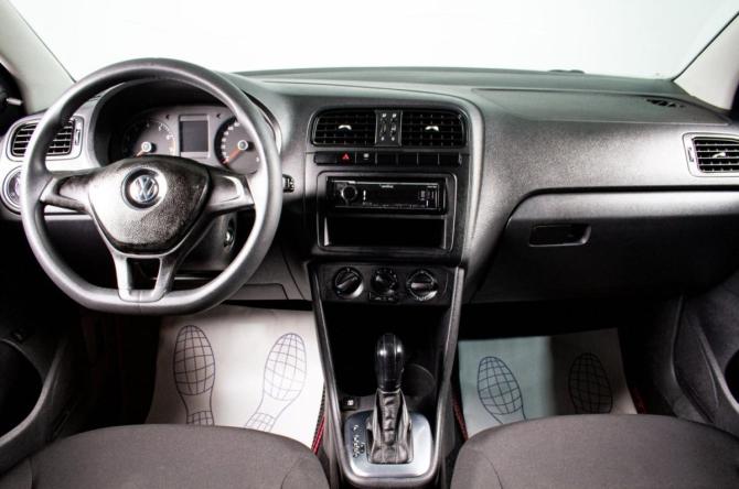 Volkswagen Polo V Рестайлинг с пробегом 2015 года, цена 779 000 рублей, 282000 км, седан, Автокод Объявления