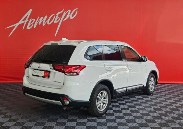 Mitsubishi Outlander III Рестайлинг 2 с пробегом 2018 года, цена 2 150 000 рублей, 90589 км, внедорожник, Автокод Объявления
