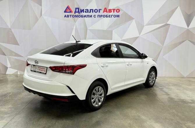 Hyundai Solaris II Рестайлинг с пробегом 2021 года, цена 1 470 000 рублей, 43671 км, седан, Автокод Объявления