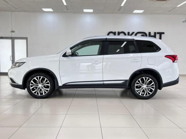 Mitsubishi Outlander III Рестайлинг 2 с пробегом 2016 года, цена 1 885 000 рублей, 113112 км, внедорожник, Автокод Объявления