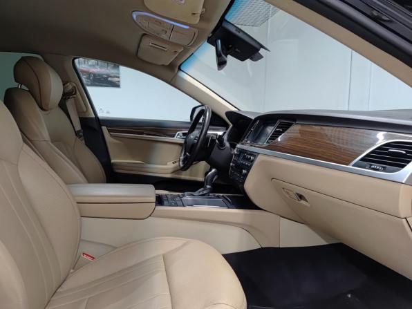 Hyundai Genesis II с пробегом 2014 года, цена 1 539 000 рублей, 190000 км, седан, Автокод Объявления