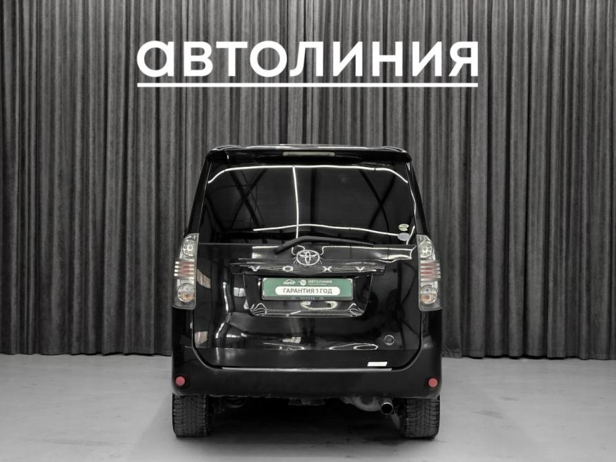 Toyota Voxy II (R70) Красноярск  - изображение 8